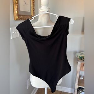 COPY - Alice + Olivia black of the shoulder body suit size small EUC